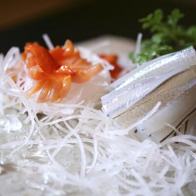 食べる 残す 刺身に付いてる大根のつま 正解を専門家に聞いた ニコニコニュース 食べる 残す 刺身に付いてる大根のつま 正解を専門家に聞いた ニコニコニュース