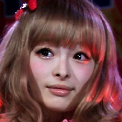 きゃりーは出雲阿国の生まれ変わり 美輪明宏が 私の後継者 とご指名 ニコニコニュース