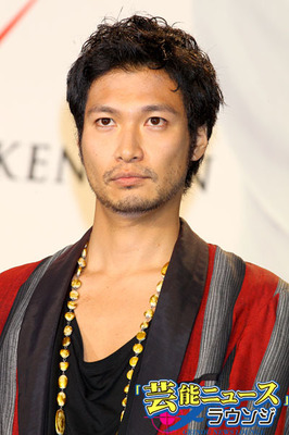 佐藤健 理想の緋村剣心に手応え 江口洋介も絶賛の 期待を裏切らないすごい映画 ニコニコニュース 佐藤健 理想の緋村剣心に手応え 江口洋介も絶賛の 期待を裏切らないすごい映画 ニコニコニュース