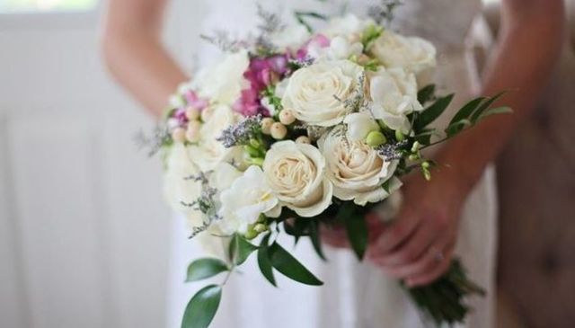 結婚式 披露宴で流したい おすすめの曲14選 ニコニコニュース 結婚式 披露宴で流したい おすすめの曲14選 ニコニコニュース