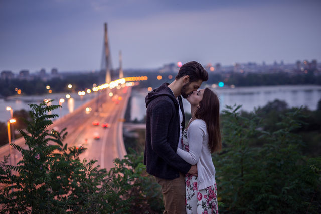 いつもと違うと盛り上がる 屋外デートでキスしたい場所4選 ニコニコニュース