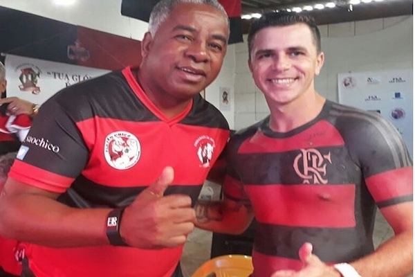 タトゥーで上半身を永久ユニフォームに ブラジル人サポーターの熱すぎるサッカー愛 ニコニコニュース タトゥーで上半身を永久ユニフォームに ブラジル人サポーターの熱すぎるサッカー愛 ニコニコニュース