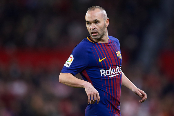 イニエスタ ビジャレアルからの 黄色い潜水艇 が話題 ユニークな惜別ギフト ニコニコニュース