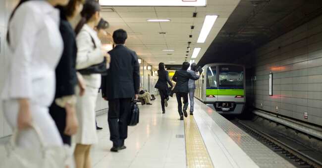 月曜朝から 人身事故 がトレンド入り 自殺動画 拡散に悲鳴が相次ぐ ニコニコニュース