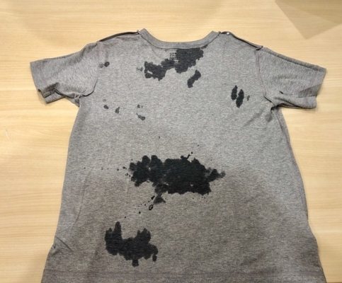 汗染み防止tシャツは本当に染みないのか 実際に水で濡らして動画で検証してみた ニコニコニュース 汗染み防止tシャツは本当に染みないのか 実際に水で濡らして動画で検証してみた ニコニコニュース