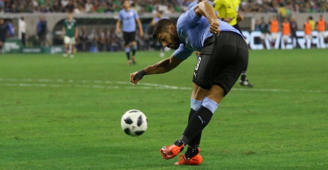 サッカーの才能ありすぎぃ スアレスがやった 超絶ラボーナ を見よ ニコニコニュース サッカーの才能ありすぎぃ スアレスがやった 超絶ラボーナ を見よ ニコニコニュース