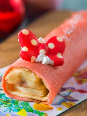 ミニーモチーフクレープも 東京ディズニーランド ディズニー クリスマス18 食べ歩きメニュー ニコニコニュース
