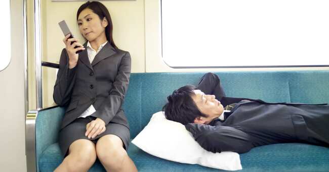 若者よりも年配世代のほうが常識ない 電車のマナーについて調査した結果 ニコニコニュース 若者よりも年配世代のほうが常識ない 電車のマナーについて調査した結果 ニコニコニュース