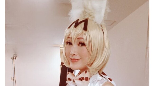 叶姉妹 美香さんが けもフレ サーバルちゃんのコスプレを披露 大人っぽいサーバルに サーバルお姉様 ニコニコニュース 叶姉妹 美香さんが けもフレ サーバルちゃんのコスプレを披露 大人っぽいサーバルに サーバルお姉様 ニコニコニュース