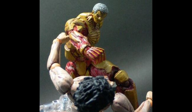 進撃の巨人 鎧の巨人をラオウのフィギュアを改造して自作 フル稼働で完全再現された戦闘ポーズに 強い ニコニコニュース 進撃の巨人 鎧の巨人をラオウのフィギュアを改造して自作 フル稼働で完全再現された戦闘ポーズに 強い ニコニコニュース