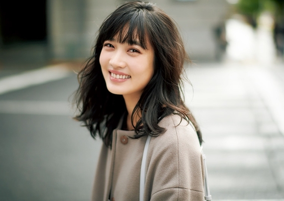 コーデから考える冬のヘアスタイルまとめ 今っぽ超ゆる巻き髪の時短ヘアアレンジ術 ニコニコニュース コーデから考える冬のヘアスタイルまとめ 今っぽ超ゆる巻き髪の時短ヘアアレンジ術 ニコニコニュース