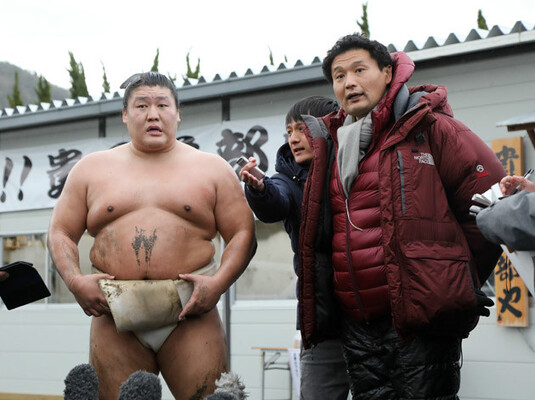 取り返しのつかないことをしてしまいました 有力後援者が明かす 貴ノ岩から受けた涙の引退報告 ニコニコニュース 取り返しのつかないことをしてしまいました 有力後援者が明かす 貴ノ岩から受けた涙の引退報告 ニコニコニュース