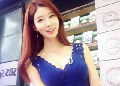 画像 超ミニスカ 出演も話題の美女アナ 自撮り写真で 完璧ボディ を見せつけた ニコニコニュース