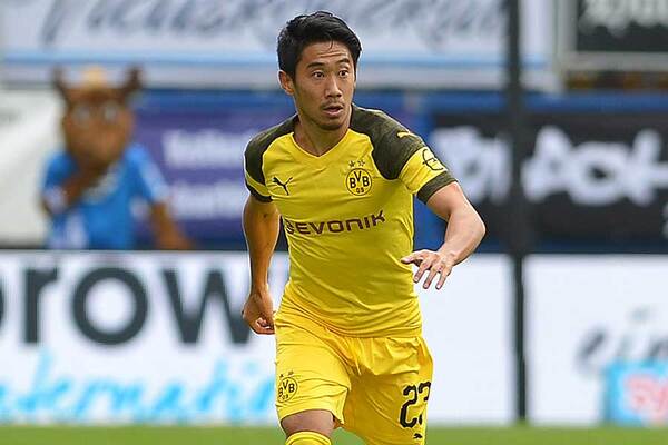 香川真司 丸メガネで祝福 内田篤人 ソフトバンク内川らと 槙野結婚式豪華ショット 公開 ニコニコニュース 香川真司 丸メガネで祝福 内田篤人 ソフトバンク内川らと 槙野結婚式豪華ショット 公開 ニコニコニュース