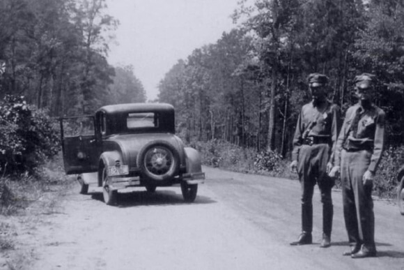 世界で悪名を馳せた5人の犯罪者とその愛車 ニコニコニュース