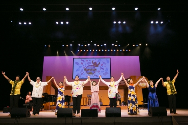 ディズニー ハワイアン コンサート 19 ついに開幕 会場がハワイ一色に ニコニコニュース