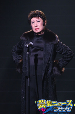 美輪明宏 木村拓哉からアナウンスで ヨイトマケの唄 歌唱 暗転した会場に声が響く ニコニコニュース