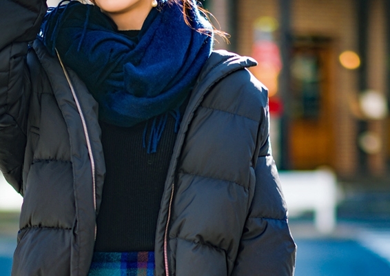 ダウンコートにストールを巻いてスタイルup メンズに人気の大人可愛いモテコーデ ニコニコニュース