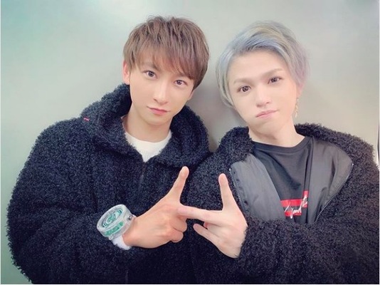 a與真司郎 末吉秀太との2ショット公開し反響 神ショットすぎて 顔小さ ニコニコニュース a與真司郎 末吉秀太との2ショット公開し反響 神ショットすぎて 顔小さ ニコニコニュース