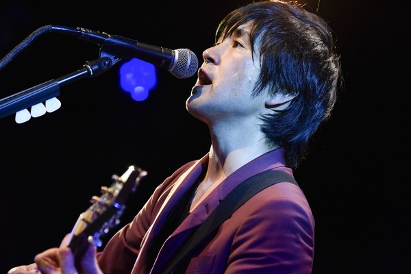 藤巻亮太 本間昭光率いるスペシャルバンド 一夜限りのセッションライブの模様が到着 ニコニコニュース 藤巻亮太 本間昭光率いるスペシャルバンド 一夜限りのセッションライブの模様が到着 ニコニコニュース