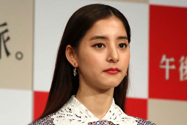 新木優子 恐るべき小顔ぶりを披露 大物俳優との 顔の大きさの違い に驚きの声 ニコニコニュース