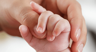 生後まもない赤ちゃんの爪で顔に傷が 爪はどう切る 傷のケアは ニコニコニュース