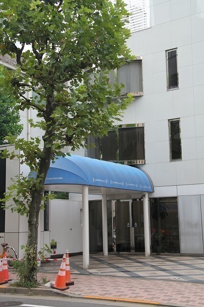 ジャニーズ事務所 人気ユニットから少女漫画家が誕生 Jr には天気予報士も ニコニコニュース