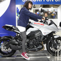 身長155cmの現役女子大生が 最新モデルの足着き性をチェック Over ニコニコニュース 身長155cmの現役女子大生が 最新モデルの足着き性をチェック Over ニコニコニュース