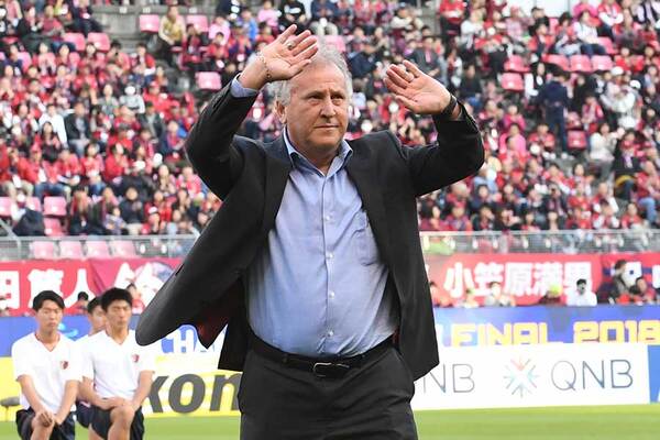 サッカーの神様 ジーコ 日本は美しい と絶賛 桜並木 ショット投稿で世界に紹介 ニコニコニュース サッカーの神様 ジーコ 日本は美しい と絶賛 桜並木 ショット投稿で世界に紹介 ニコニコニュース
