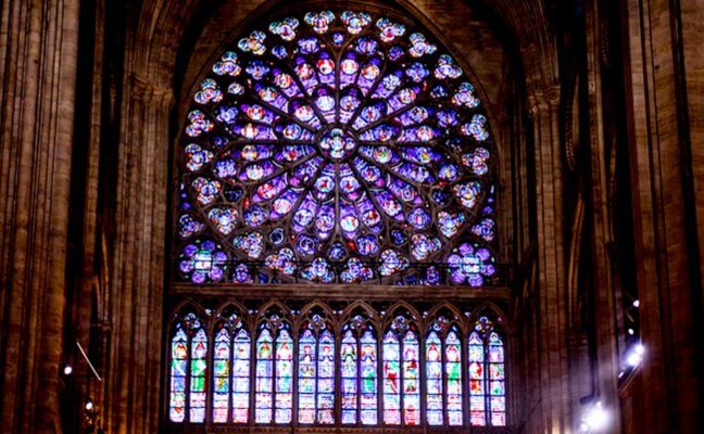 ノートルダム大聖堂 パリ ランス グラスマスターズ社 ステンドグラス バラ窓