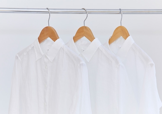 ユニクロのリネンシャツとtシャツをサイズ別に着比べてみた 逸品アイテム徹底調査 ニコニコニュース