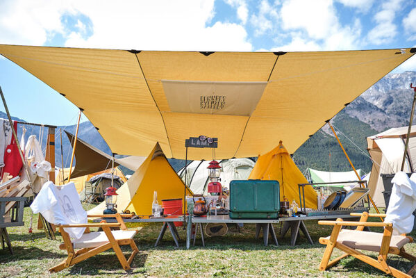 知っておくと差がつく おしゃれで機能的なタープの張り方 ニコニコニュース