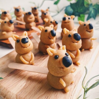 なつかしの味がご家庭で簡単に 見た目もかわいい クアッカワラビー型きなこ棒のレシピ ネトメシ ニコニコニュース
