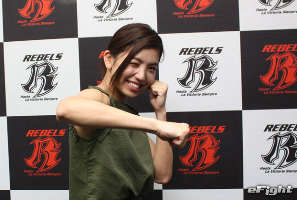 レベルス 美女キックボクサーぱんちゃん璃奈 １rで鼻が折れて曲がった ニコニコニュース