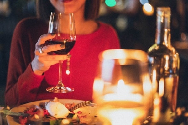 飲みに誘ってくる男性 の本当の心理 ニコニコニュース 飲みに誘ってくる男性 の本当の心理 ニコニコニュース