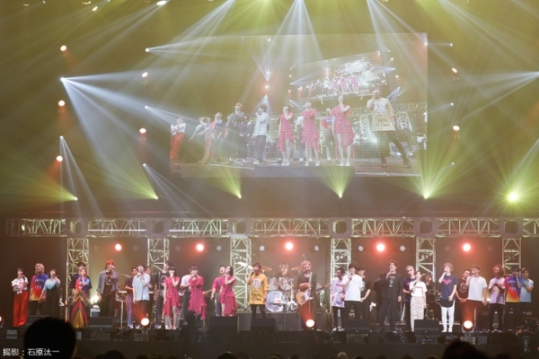 ポルノグラフィティ Perfume Flumpoolらが出演 恋 や 愛 をテーマに今年も行われた Amuse ニコニコニュース