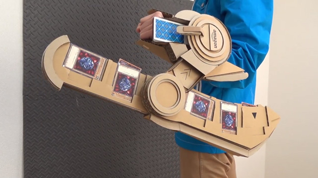 遊戯王』デュエルディスクを段ボールで完全再現！ これでアナタも決闘