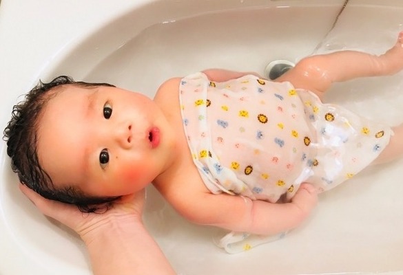 赤ちゃん本舗のベビーバス 選び方や成長後の使い道 お風呂グッズまで紹介 ニコニコニュース 赤ちゃん本舗のベビーバス 選び方や成長後の使い道 お風呂グッズまで紹介 ニコニコニュース