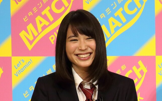 広瀬アリス 憧れの 東京喰種 作者から似顔絵贈られ ぎゃああぁぁぁぁぁぁぁぁぁぁぁあ ニコニコニュース