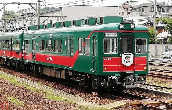 観光列車 天空 が難波へ 特別ツアー開催 誰でもokの車内見学会も 南海 ニコニコニュース