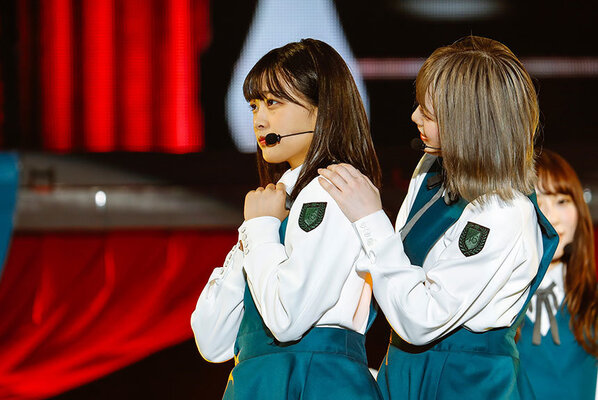 欅坂46 原田葵 花を食べる少女 が照射する グループのもう一つの側面 ニコニコニュース 欅坂46 原田葵 花を食べる少女 が照射する グループのもう一つの側面 ニコニコニュース