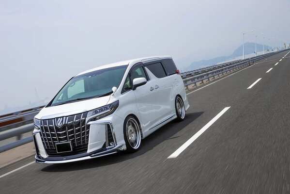 100kg違う 重量級グレードに合わせた車高調が登場 ハイブリッドと4wd用に新モデル 30系アルファード ヴェル ニコニコニュース 100kg違う 重量級グレードに合わせた車高調が登場 ハイブリッドと4wd用に新モデル 30系アルファード ヴェル ニコニコニュース