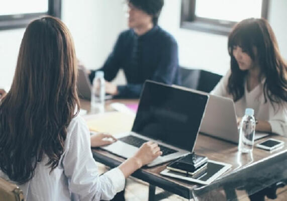 女性ばかりの職場で生き抜くコツ 好かれようとしない ヒエラルキーが崩壊するの待つ ニコニコニュース