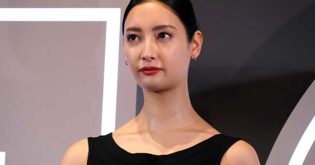 菜々緒が髪色をイメチェン 雪女 どんな色でも似合う ニコニコニュース