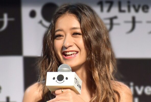 みちょぱ Ngt48 中井りかと連絡先交換を拒否 負のオーラが ニコニコニュース