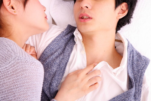 彼氏が なんと答えたらいいのかよくわからない 彼女のエッチな言動５選 ニコニコニュース