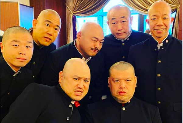 坊主の芸人7人で撮った集合写真が話題 誰が誰だか分からない ニコニコニュース 坊主の芸人7人で撮った集合写真が話題 誰が誰だか分からない ニコニコニュース