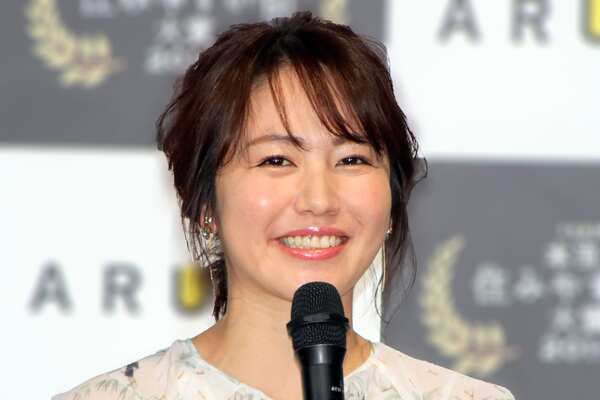 磯山さやか 食事中に男性の視線が胸に集中 恥ずかしすぎる事態に ニコニコニュース