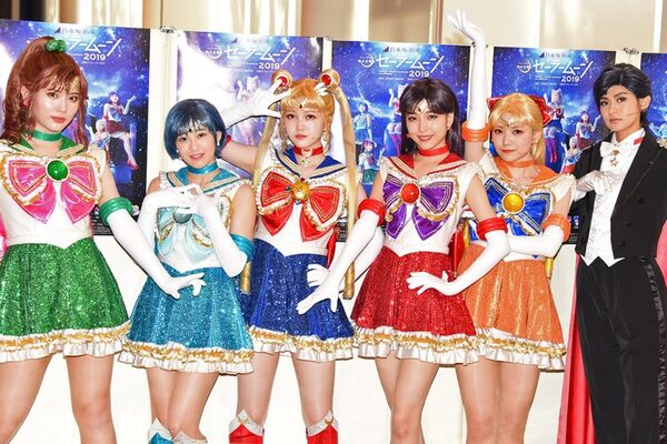 乃木坂46版セラミュ新作開幕 石井美絵子が新セーラー5戦士に みんなが愛おしい ニコニコニュース 乃木坂46版セラミュ新作開幕 石井美絵子が新セーラー5戦士に みんなが愛おしい ニコニコニュース