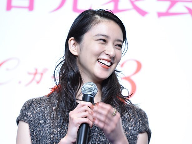 武井咲 前髪あり 美鎖骨あらわなドレス姿に称賛相次ぐ ほんと女神です 存在が尊すぎる ニコニコニュース